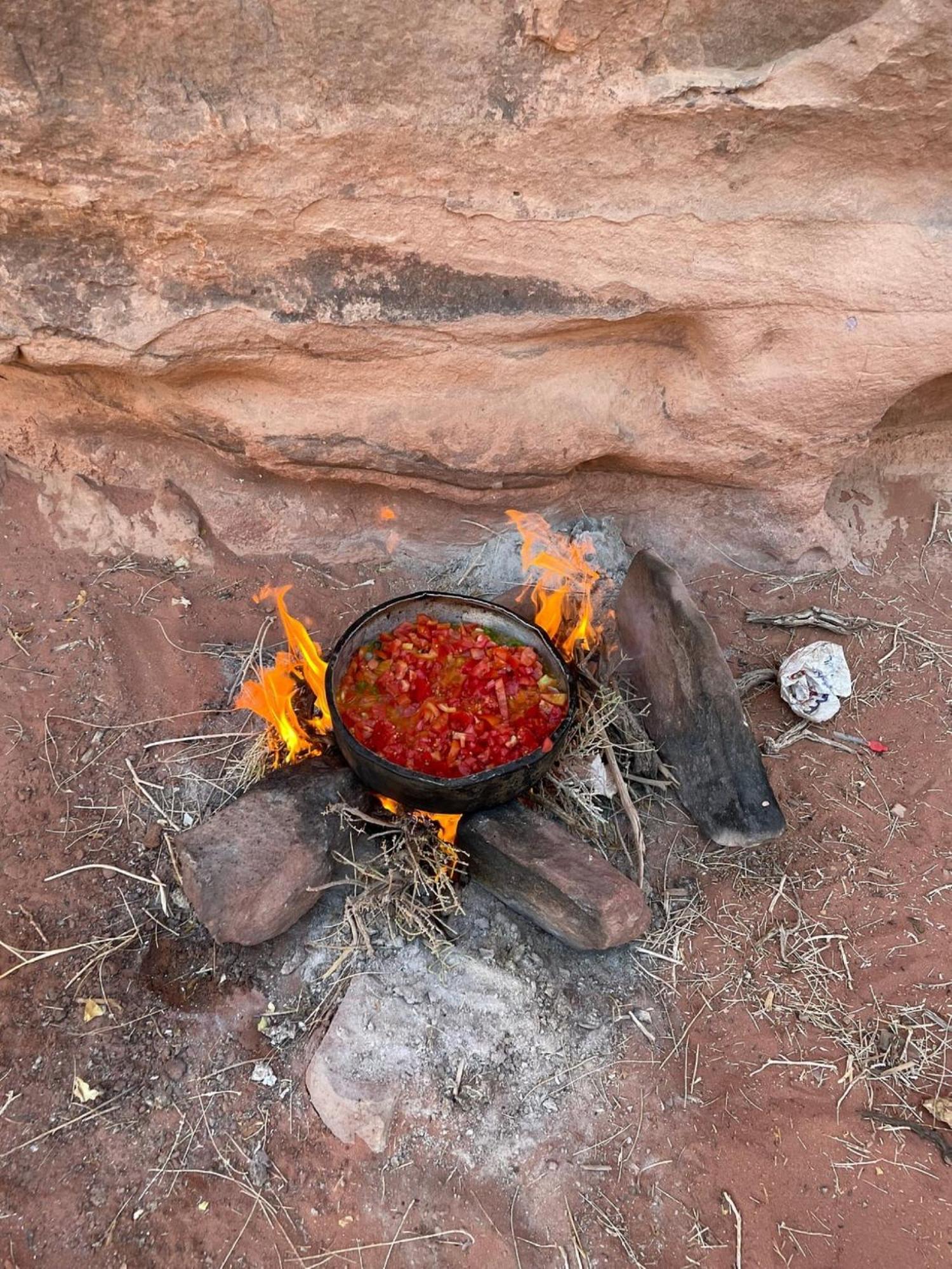 Authentic Bedouin Camp ワディ ・ラム エクステリア 写真